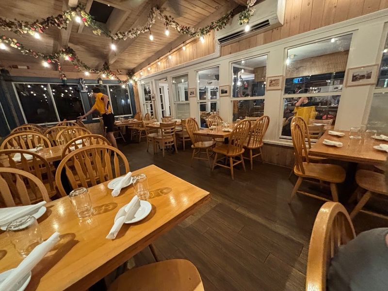 Harborside 1901 Bar & Grill (Boothbay Harbor)