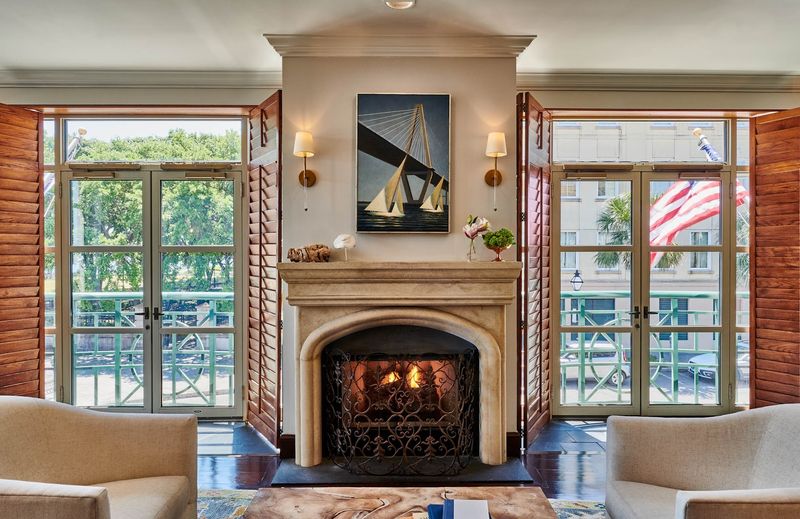 HarbourView Inn