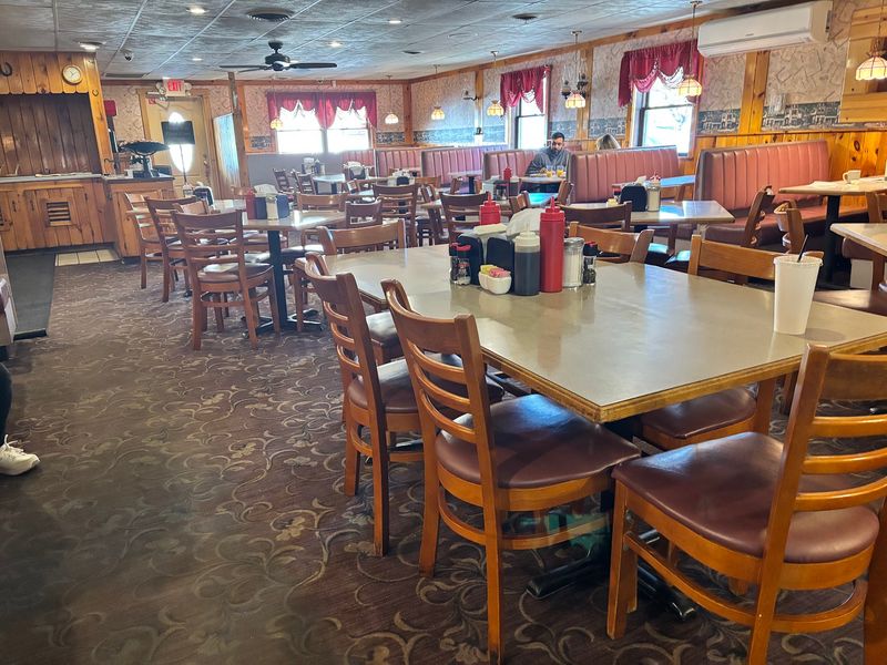 Harland's Family Style Restaurant Harland's Family Style Restaurant