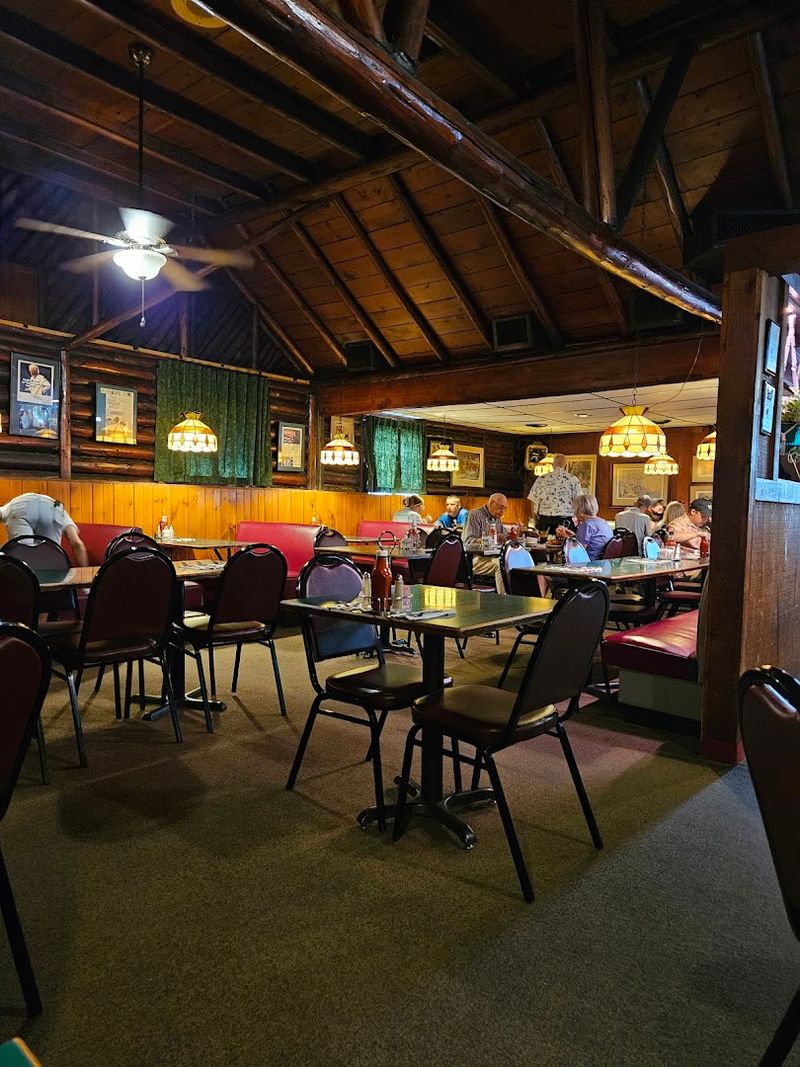 Hickory Inn, Springfield