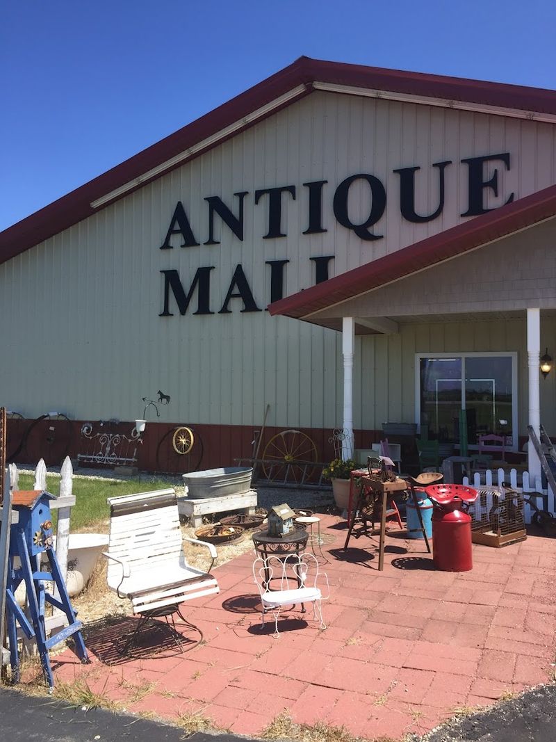 Harmony Antique Mall And Local Shops