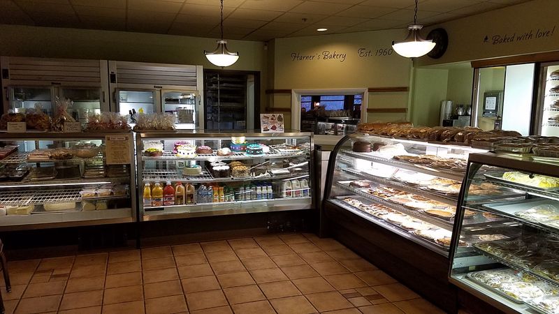 Harner's Bakery Restaurant (North Aurora, Illinois)