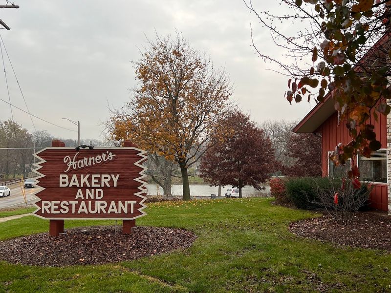 Harner's Bakery & Restaurant — North Aurora Harner's Bakery & Restaurant — North Aurora