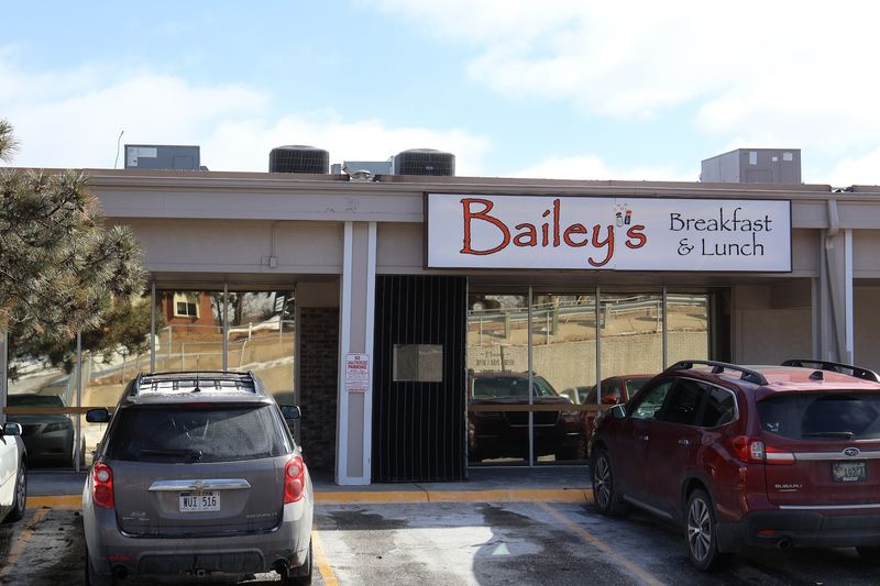 Bailey's Breakfast & Lunch