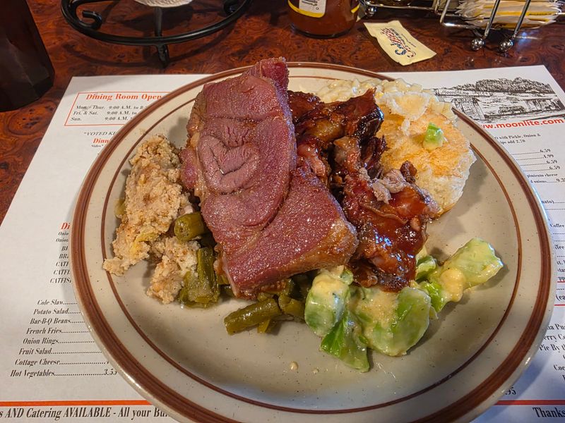 Moonlite Bar-B-Q Inn, Owensboro