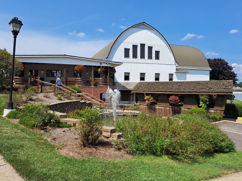 The Barn Restaurant, Smithville