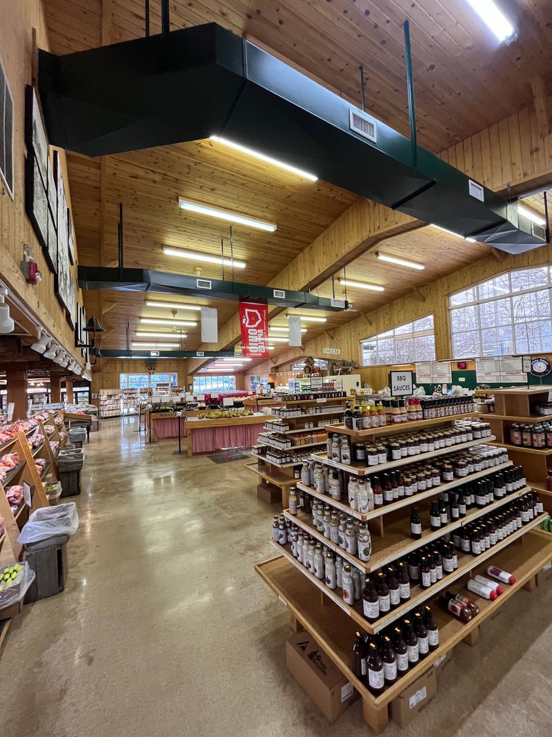 White House Fruit Farm, Canfield