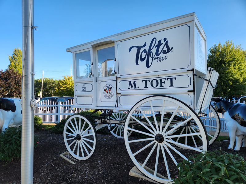Toft Dairy Ice Cream Parlor – Sandusky, Ohio