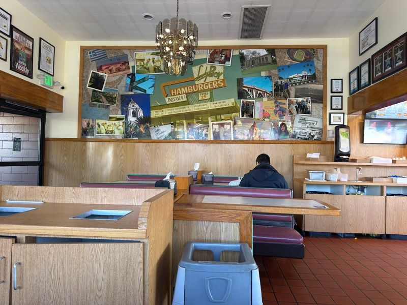 Lucky Boy Burger Shop