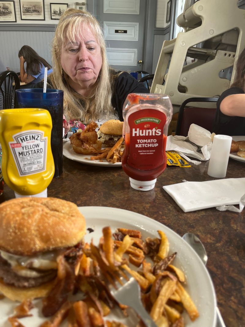 Lunch Menu Worth Staying For