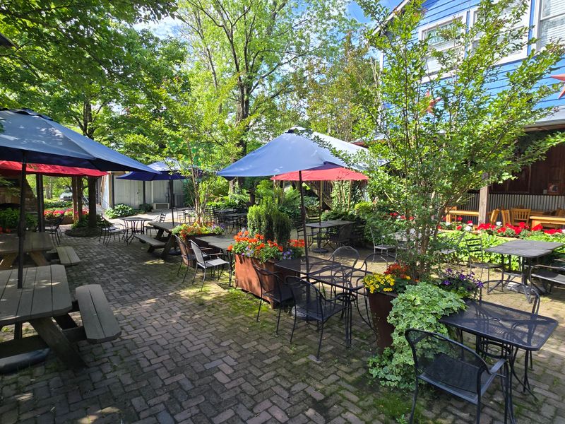 Hubba Hubba Smokehouse, Flat Rock