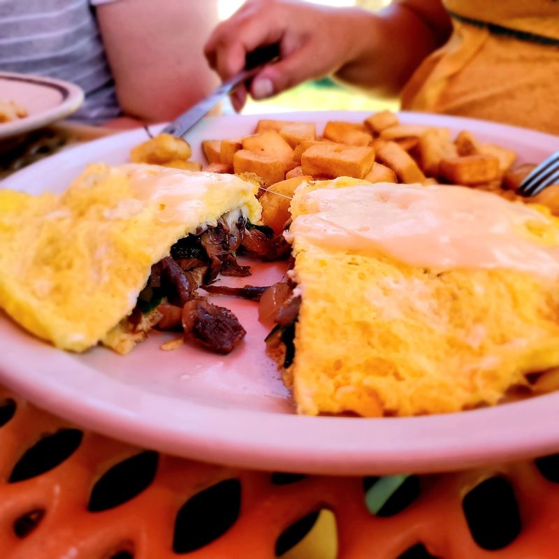 Hearty Breakfasts And Overstuffed Omelettes