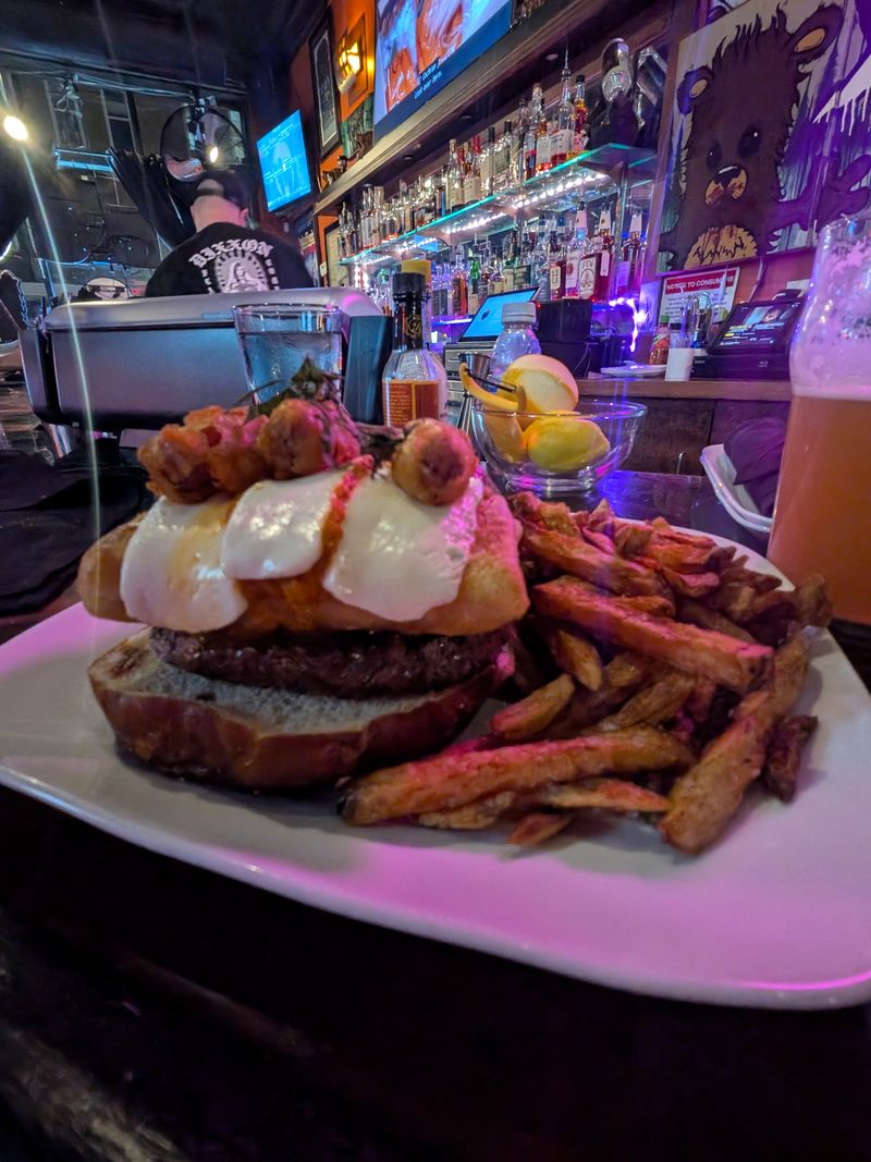 Burgers Worth the Buzz