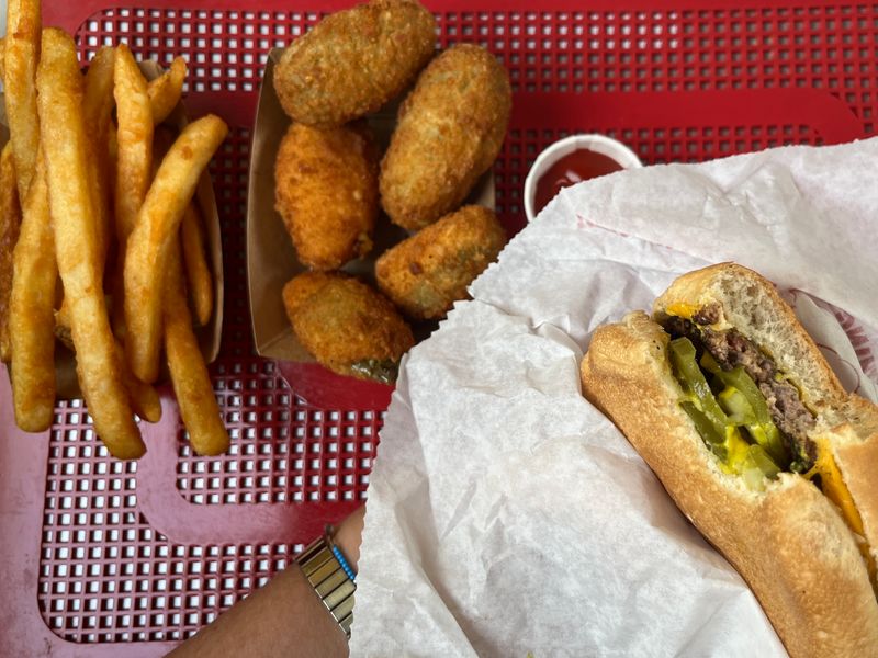 Dog n Suds Drive-In – Elyria