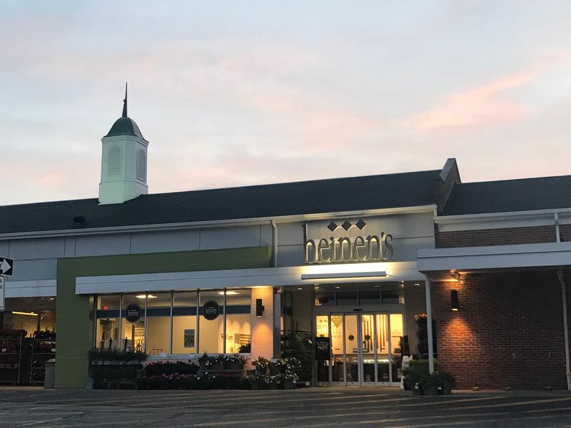 Heinen's Grocery Store, Chagrin Falls