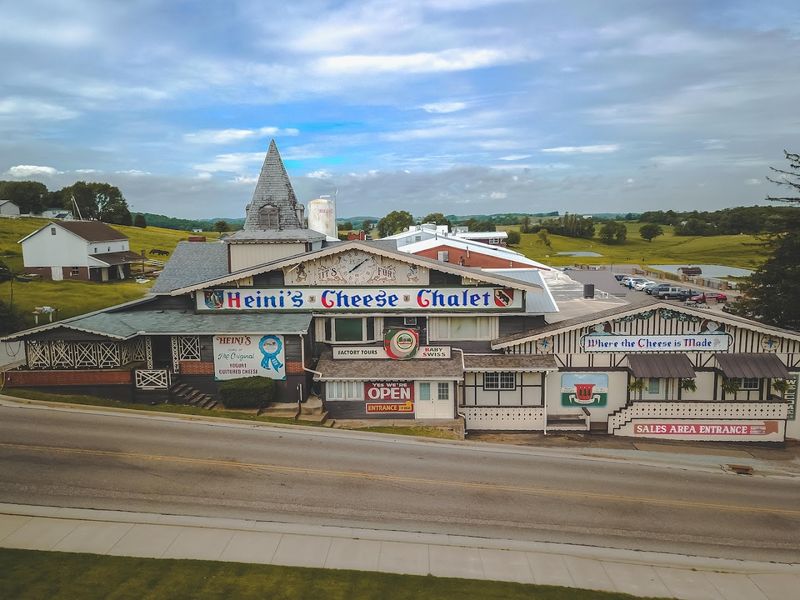 Heini's Cheese Chalet, Millersburg, Ohio