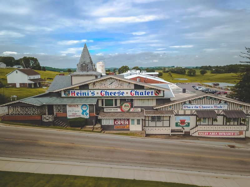 Heini's Cheese Chalet, Millersburg, Ohio