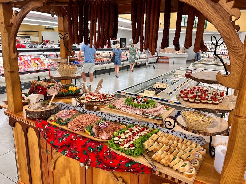 Montrose Deli - Roselle