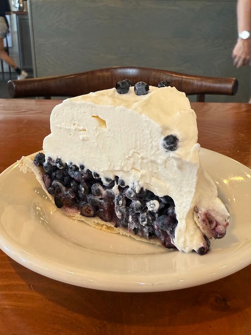 Helen's Restaurant - Machias