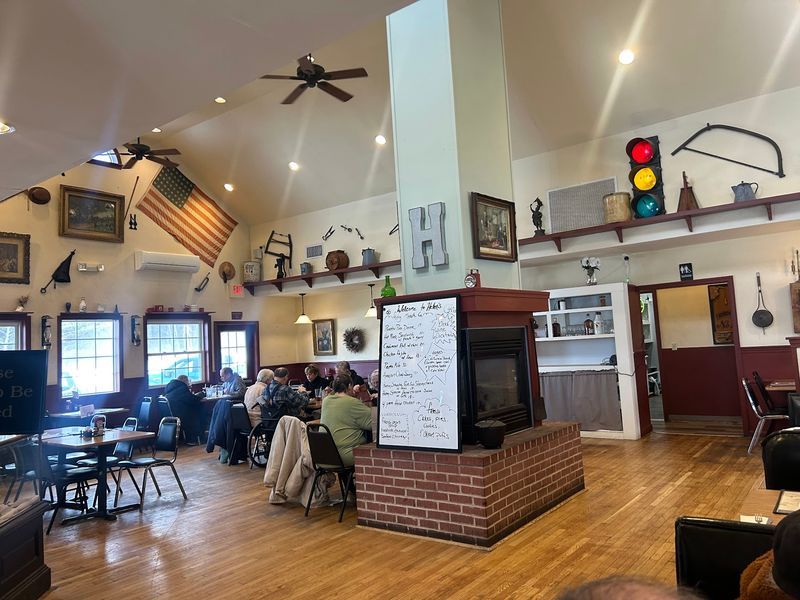 Helen's Restaurant of Ellsworth Helen's Restaurant of Ellsworth