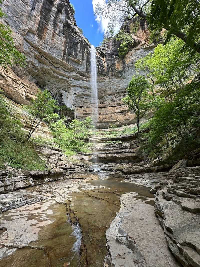 Hemmed-In Hollow Falls, Compton