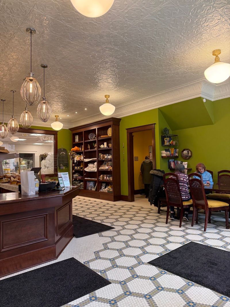 Herb & Honey Bakery