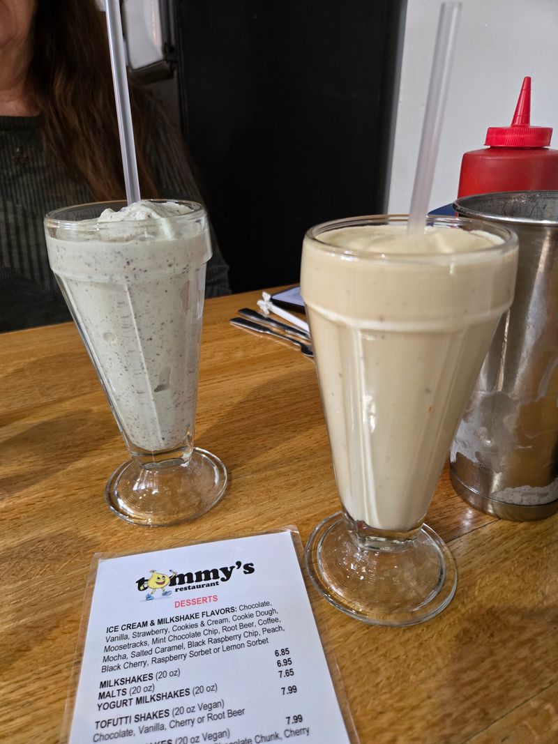 Tommy’s – Cleveland, OH – 1824 Coventry Rd, Cleveland Heights, OH 44118