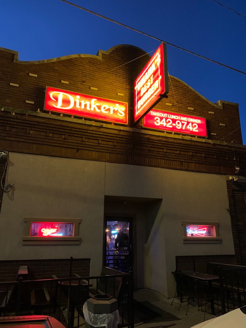Dinker's Bar & Grill – Omaha