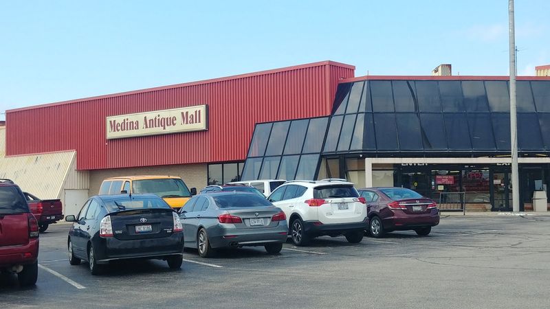 Medina Antique Mall, Medina, OH