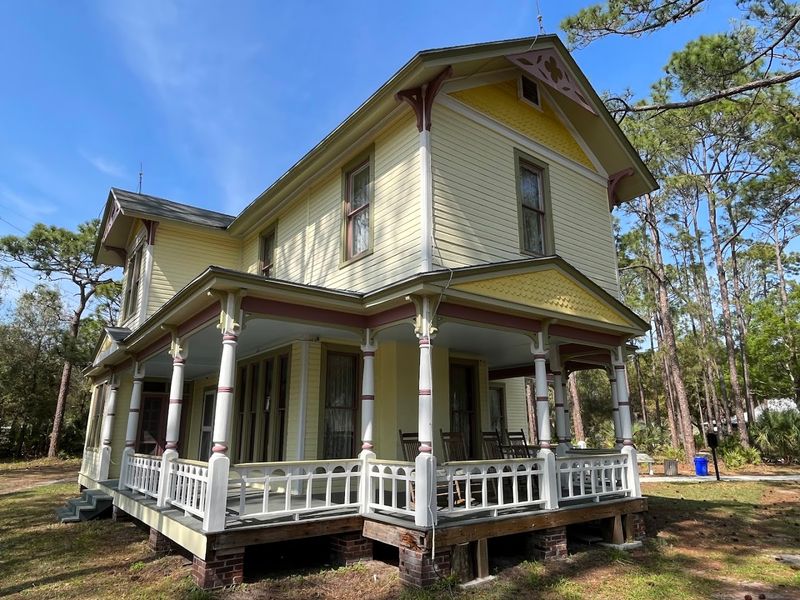 Heritage Village, Largo