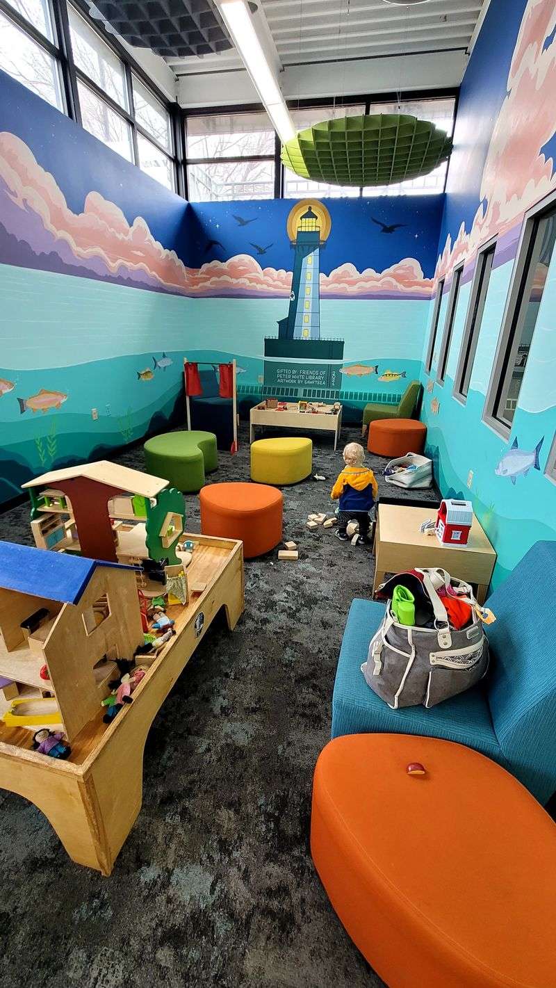 Peter White Public Library, Marquette