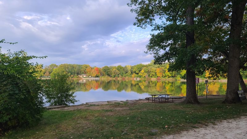 Herrick Lake Forest Preserve, Wheaton, IL