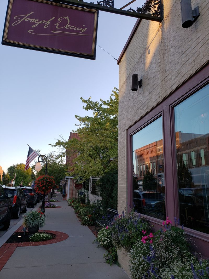 Joseph Decuis — Roanoke, Indiana