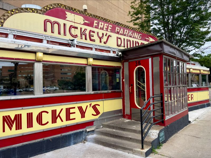Mickey's Diner — St. Paul