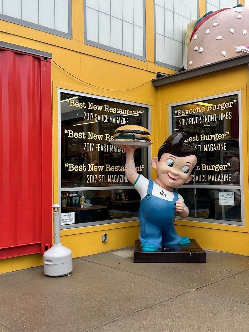 Hi-Pointe Drive-In (McCausland Ave)