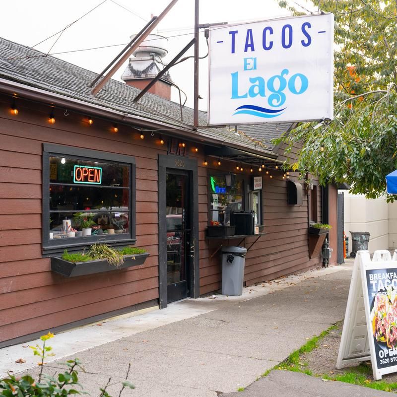 Taco El Lago, Seattle