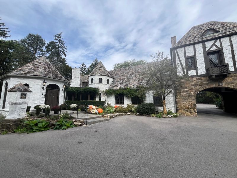 Hyeholde Restaurant (Coraopolis)