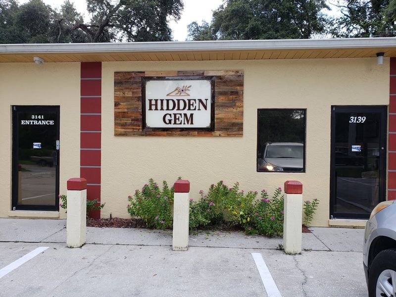 Hidden Gem Consignment, Lakeland