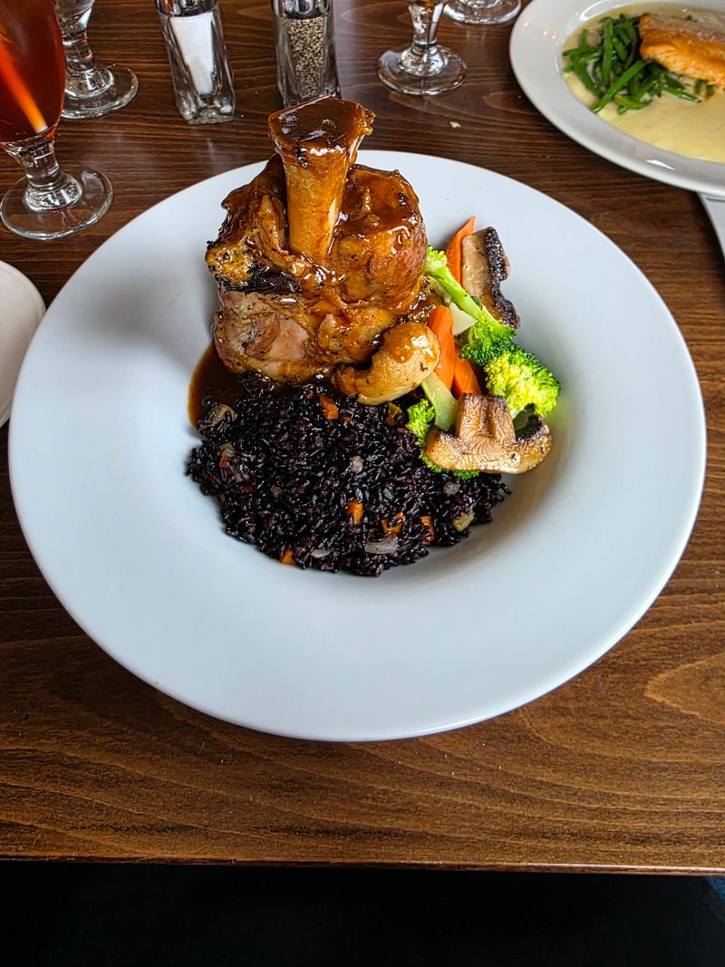 Chef Willy's Pre-Set Menus and Seasonal Buffets