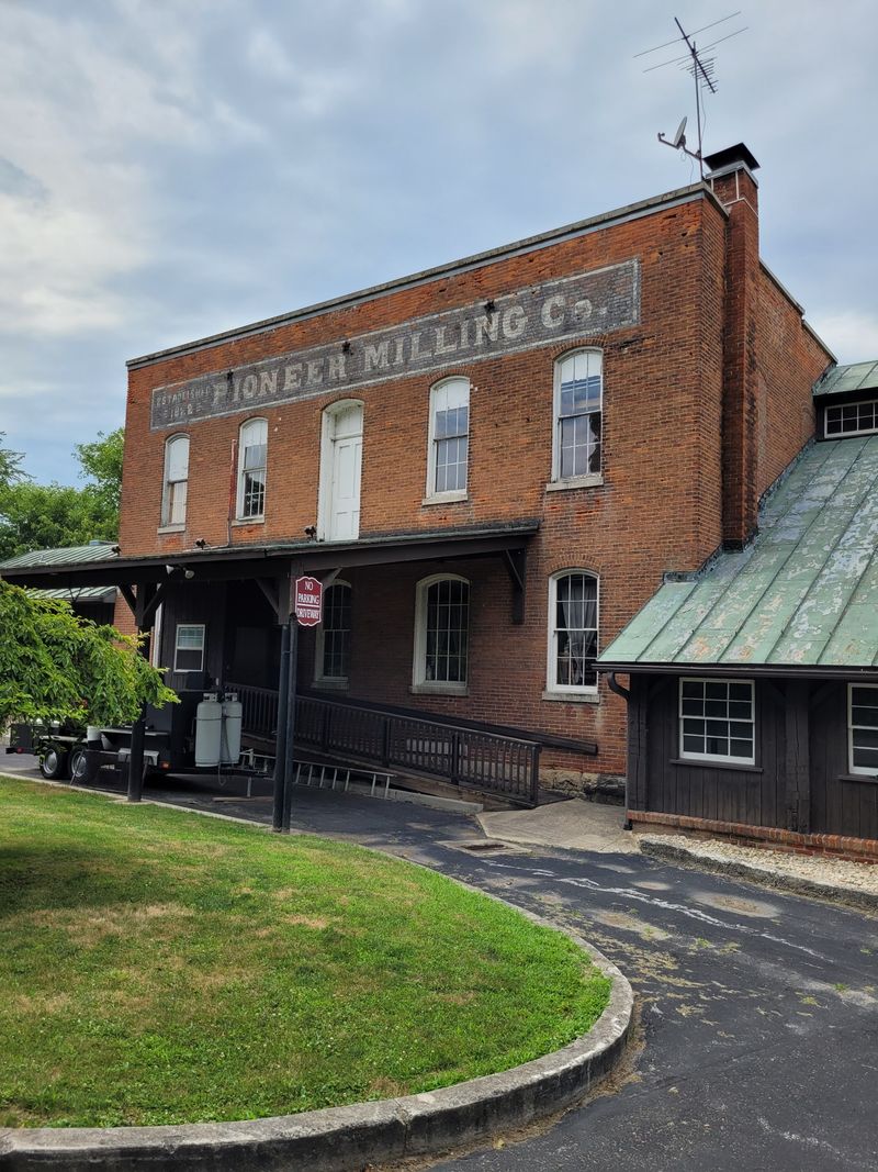 The Historic Setting at 255 Riverside Drive