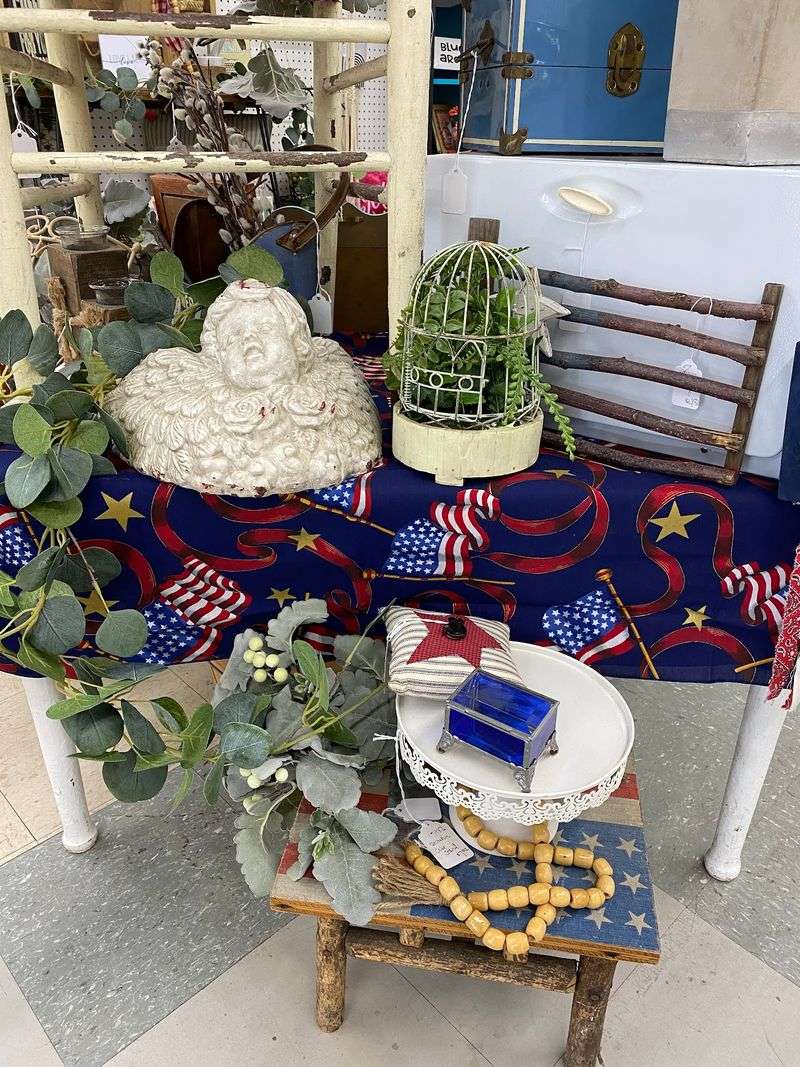 Hidden Treasures Mall & Antiques Hidden Treasures Mall & Antiques