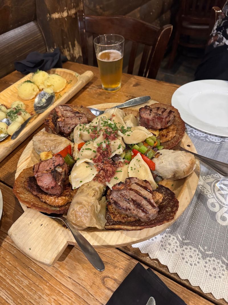 Highlander House Restaurant & Bar, Palos Heights, IL