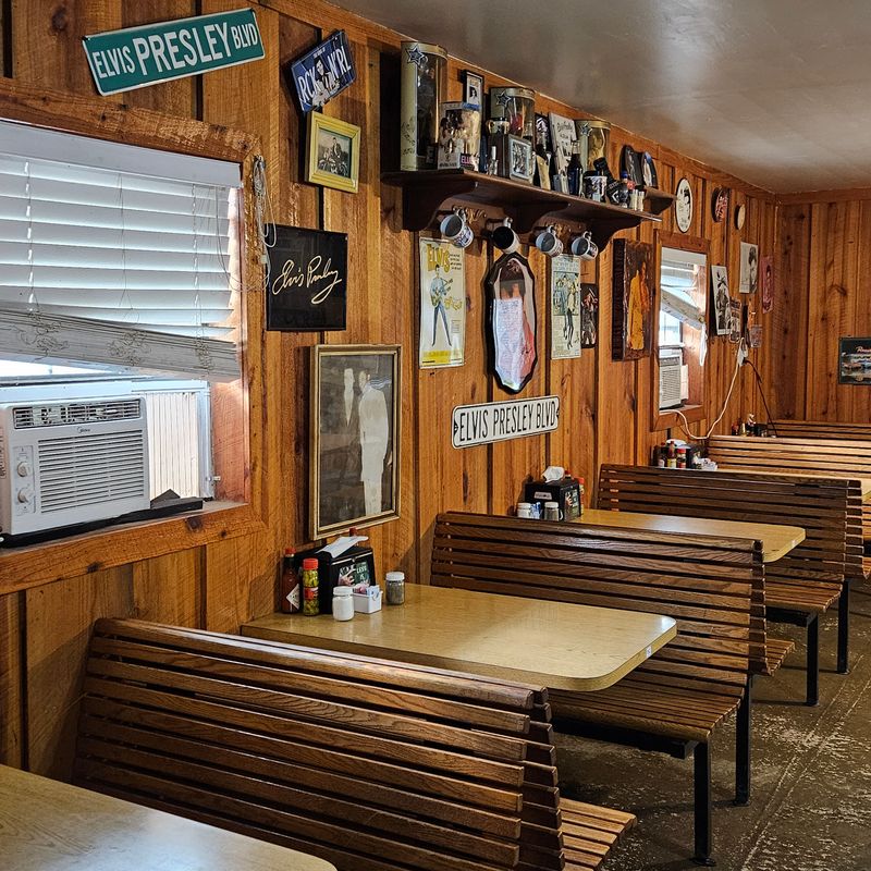 Memory Lane Cafe, Belleville