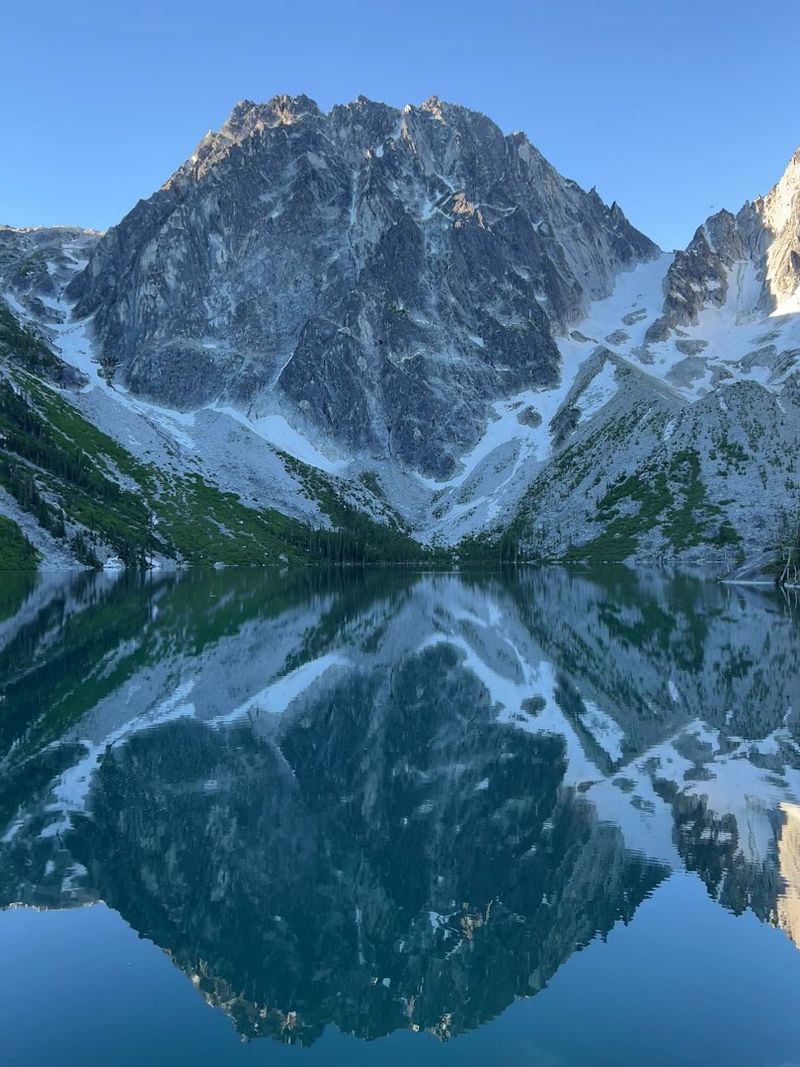 Hiking In The Alpine Lakes Wilderness