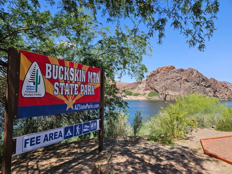 Hiking The Buckskin Mountains