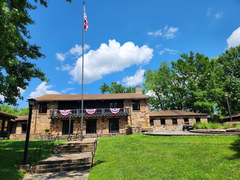 The Historic Giant City Lodge