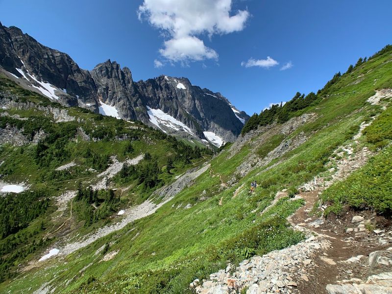 Hiking Trails That Will Change How You Think About Silence