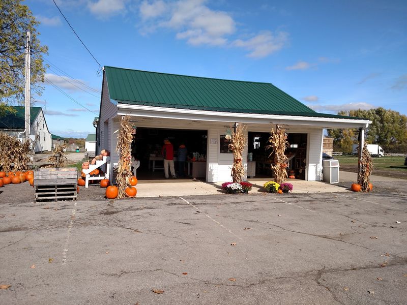 Hillcrest Orchards, Amherst