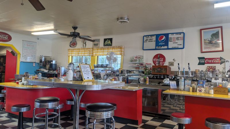 Bentley's B-M-L Diner, St Ignace