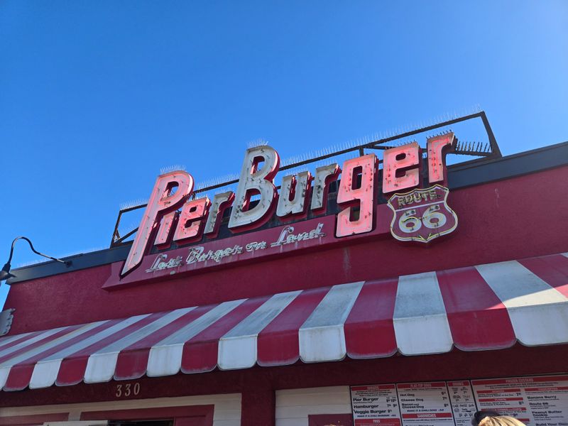 Pier Burger